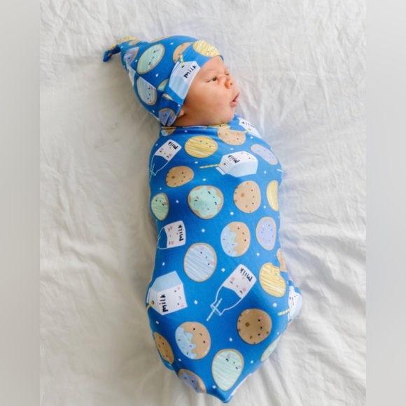 🍪🥛NIB LS Milk & Cookies Swaddle🥛🍪 - Picture 1 of 3